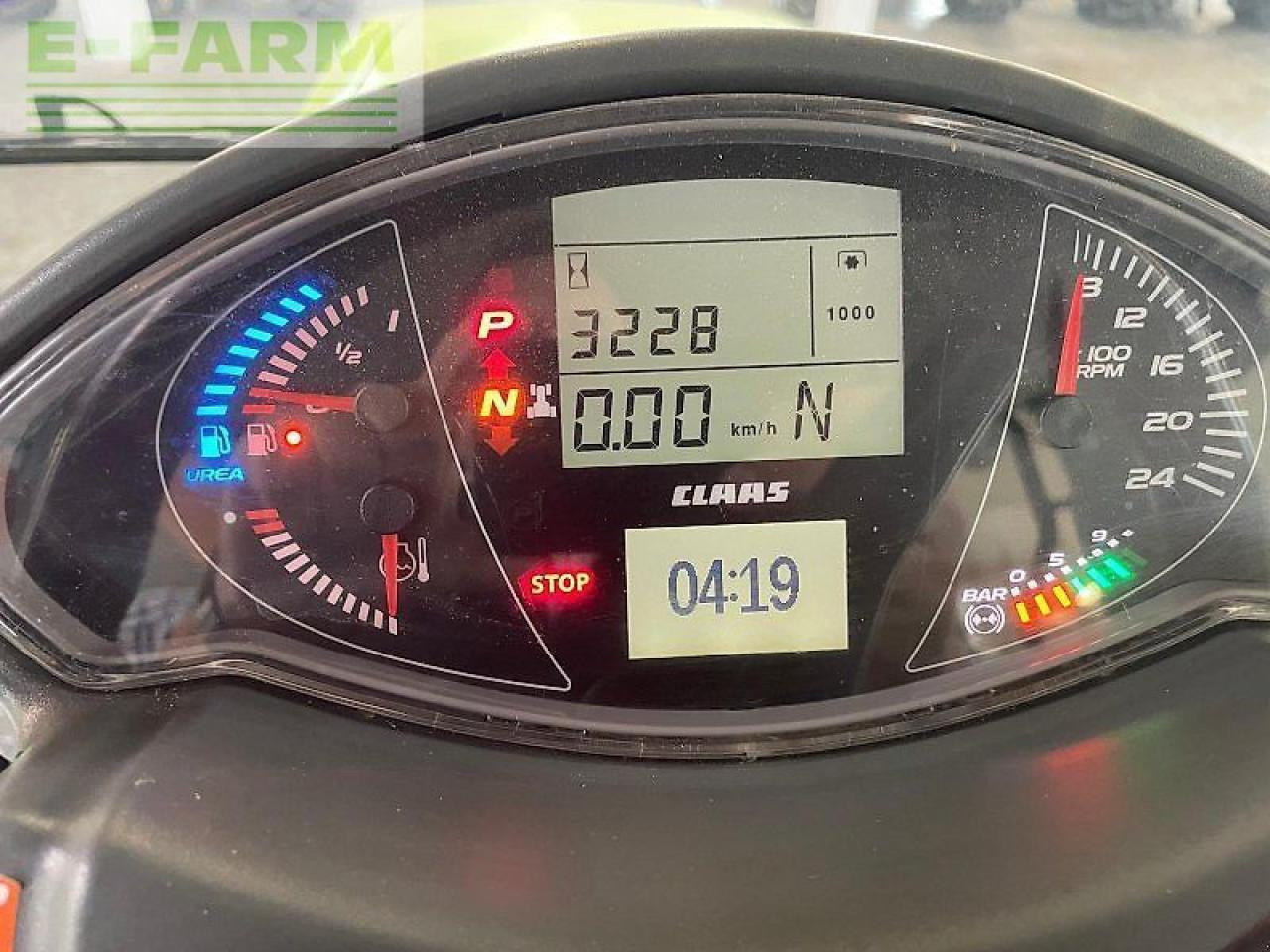 Tractor CLAAS axion 870 cmatic cebis CMATIC CEBIS: afbeelding 10 Tractor CLAAS axion 870 cmatic cebis CMATIC CEBIS: afbeelding 10