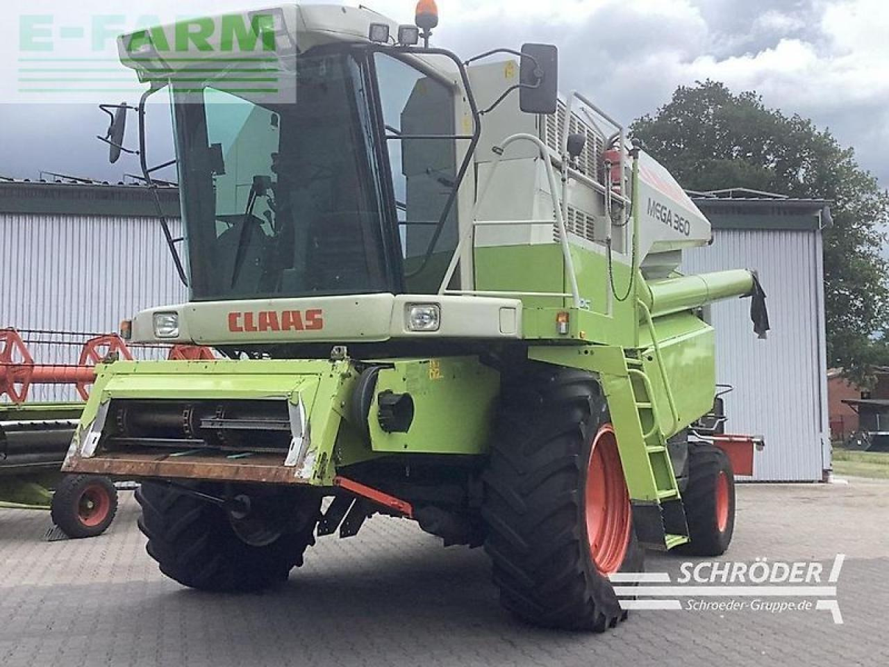 CLAAS dominator 360 mega + c 600 schneidwerk - Maaidorser: afbeelding 1 CLAAS dominator 360 mega + c 600 schneidwerk - Maaidorser: afbeelding 1