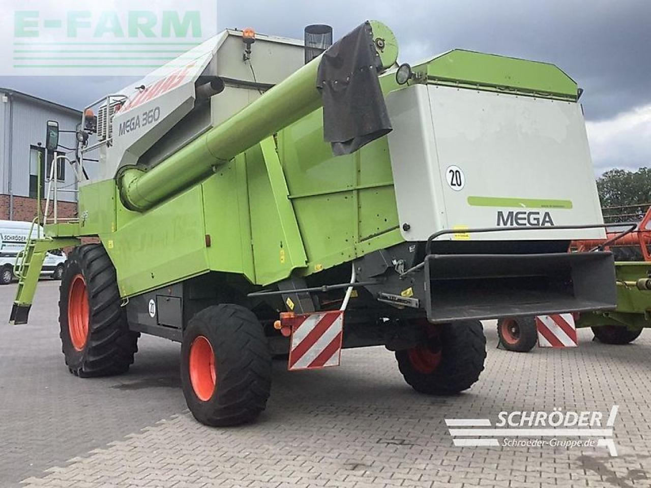 CLAAS dominator 360 mega + c 600 schneidwerk - Maaidorser: afbeelding 3 CLAAS dominator 360 mega + c 600 schneidwerk - Maaidorser: afbeelding 3
