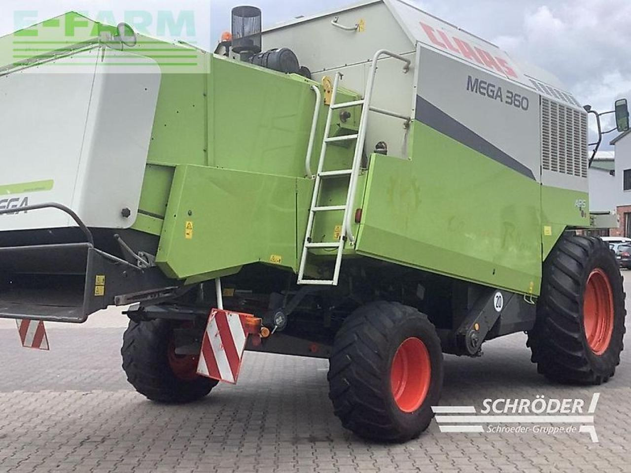 CLAAS dominator 360 mega + c 600 schneidwerk - Maaidorser: afbeelding 4 CLAAS dominator 360 mega + c 600 schneidwerk - Maaidorser: afbeelding 4