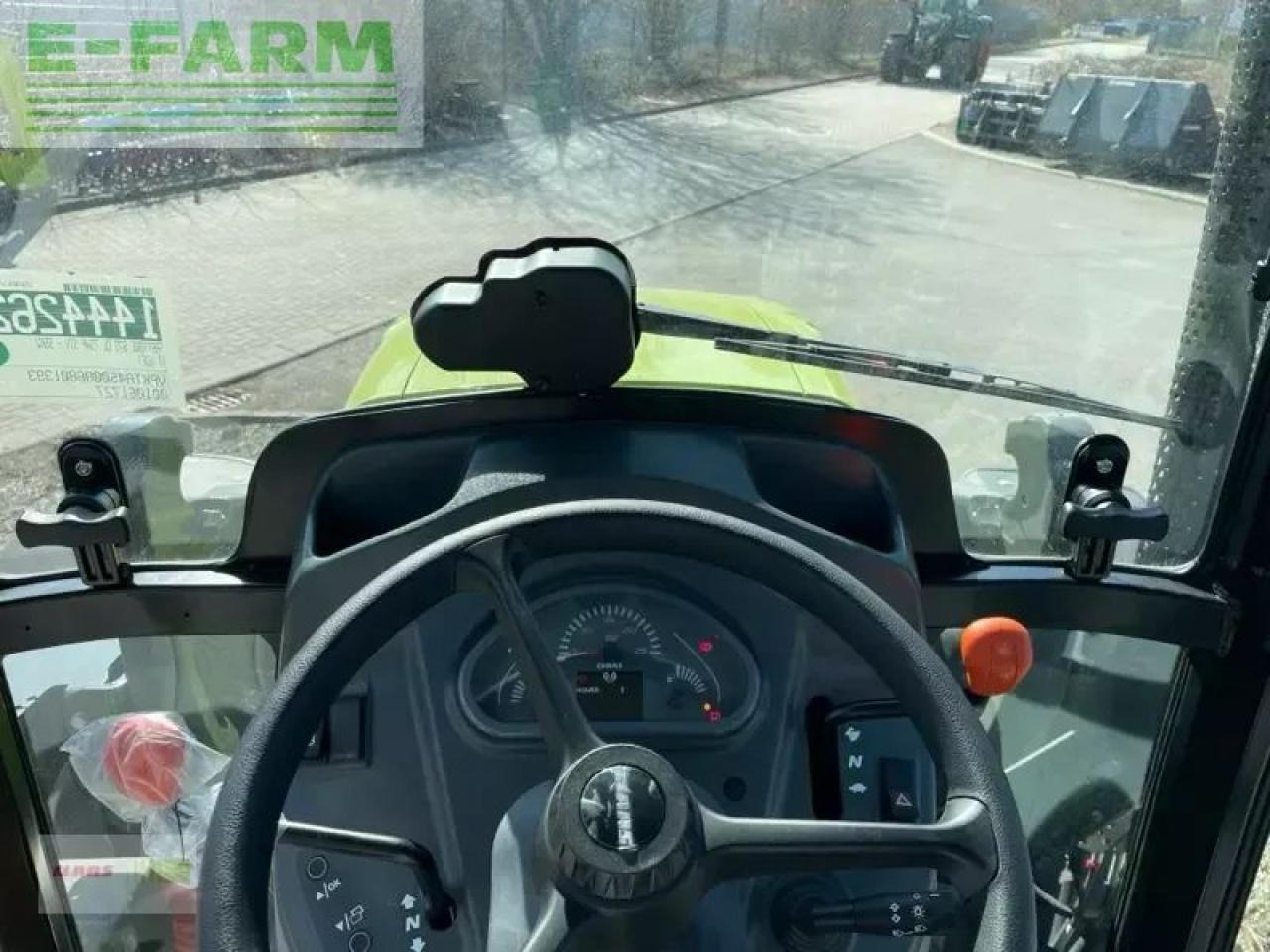 CLAAS elios 210 - Tractor: afbeelding 2 CLAAS elios 210 - Tractor: afbeelding 2