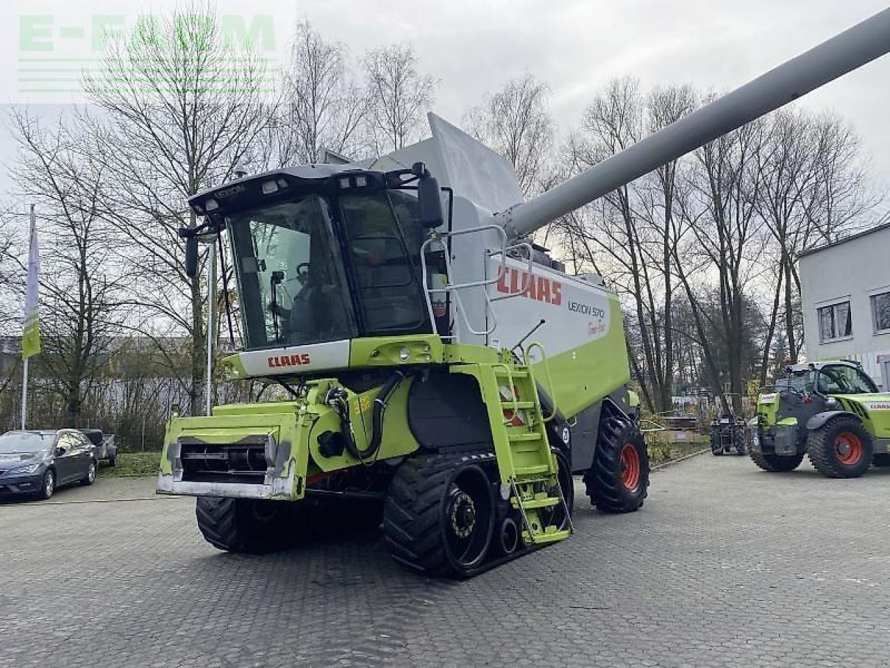 CLAAS lexion 570 tt mit v900+tw - Maaidorser: afbeelding 4 CLAAS lexion 570 tt mit v900+tw - Maaidorser: afbeelding 4