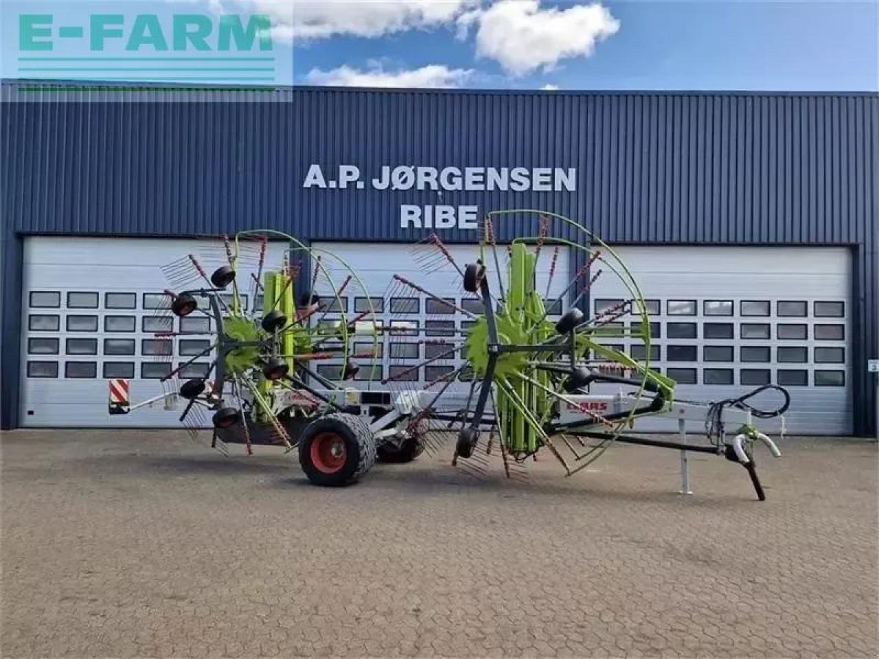 CLAAS liner 4000hhv 1156 timer - Hooischudder: afbeelding 1 CLAAS liner 4000hhv 1156 timer - Hooischudder: afbeelding 1