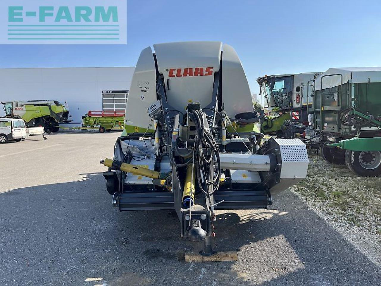 CLAAS quadrant 3200 rc tandem mit krassort vorbauhäcksler - Vierkante balenpers: afbeelding 2 CLAAS quadrant 3200 rc tandem mit krassort vorbauhäcksler - Vierkante balenpers: afbeelding 2