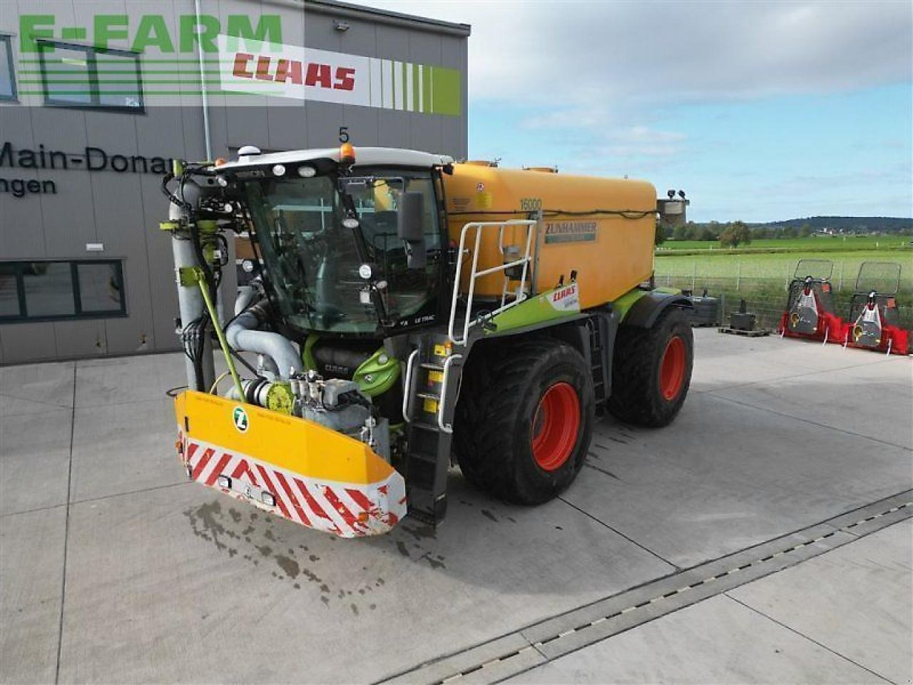 CLAAS xerion 4000 saddle trac SADDLE TRAC - Tractor: afbeelding 1 CLAAS xerion 4000 saddle trac SADDLE TRAC - Tractor: afbeelding 1