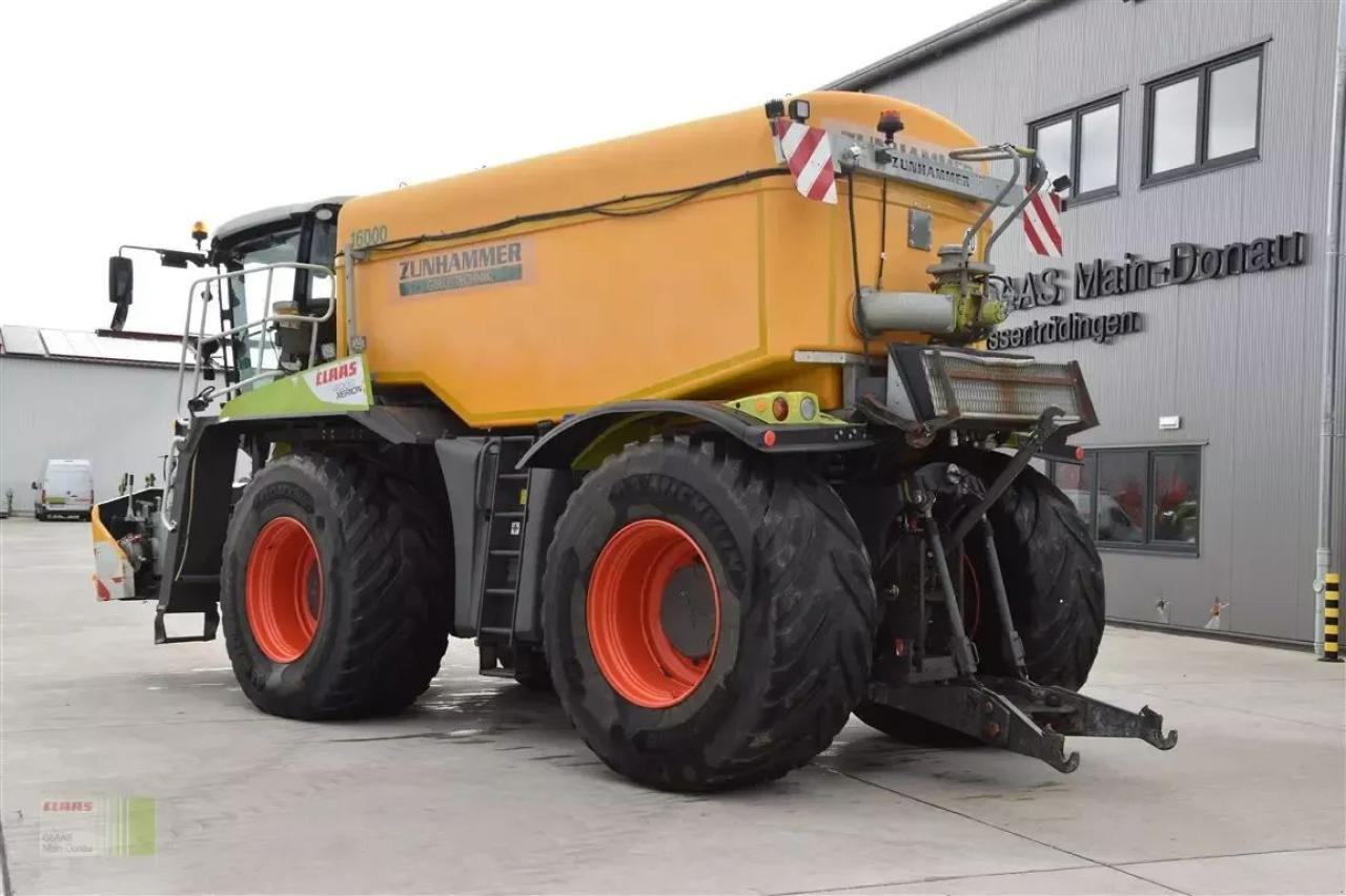 CLAAS xerion 4000 saddle trac SADDLE TRAC - Zelfrijdende veldspuit: afbeelding 5 CLAAS xerion 4000 saddle trac SADDLE TRAC - Zelfrijdende veldspuit: afbeelding 5