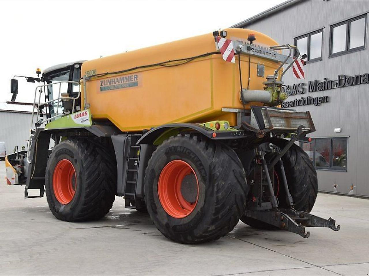 CLAAS xerion 4000 saddle trac SADDLE TRAC - Tractor: afbeelding 5 CLAAS xerion 4000 saddle trac SADDLE TRAC - Tractor: afbeelding 5