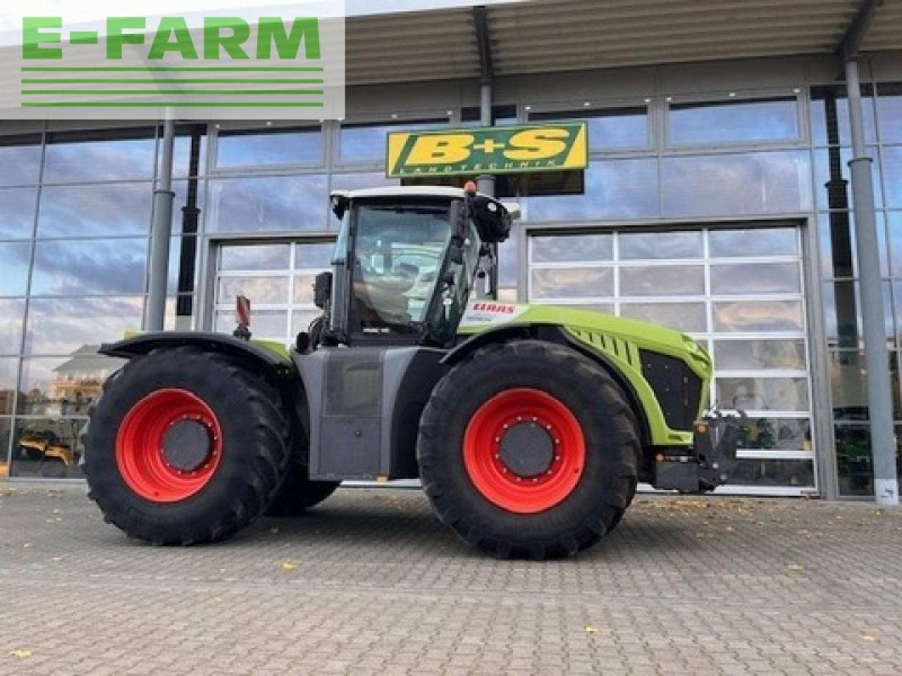 CLAAS xerion 4000 trac vc TRAC VC - Tractor: afbeelding 1 CLAAS xerion 4000 trac vc TRAC VC - Tractor: afbeelding 1
