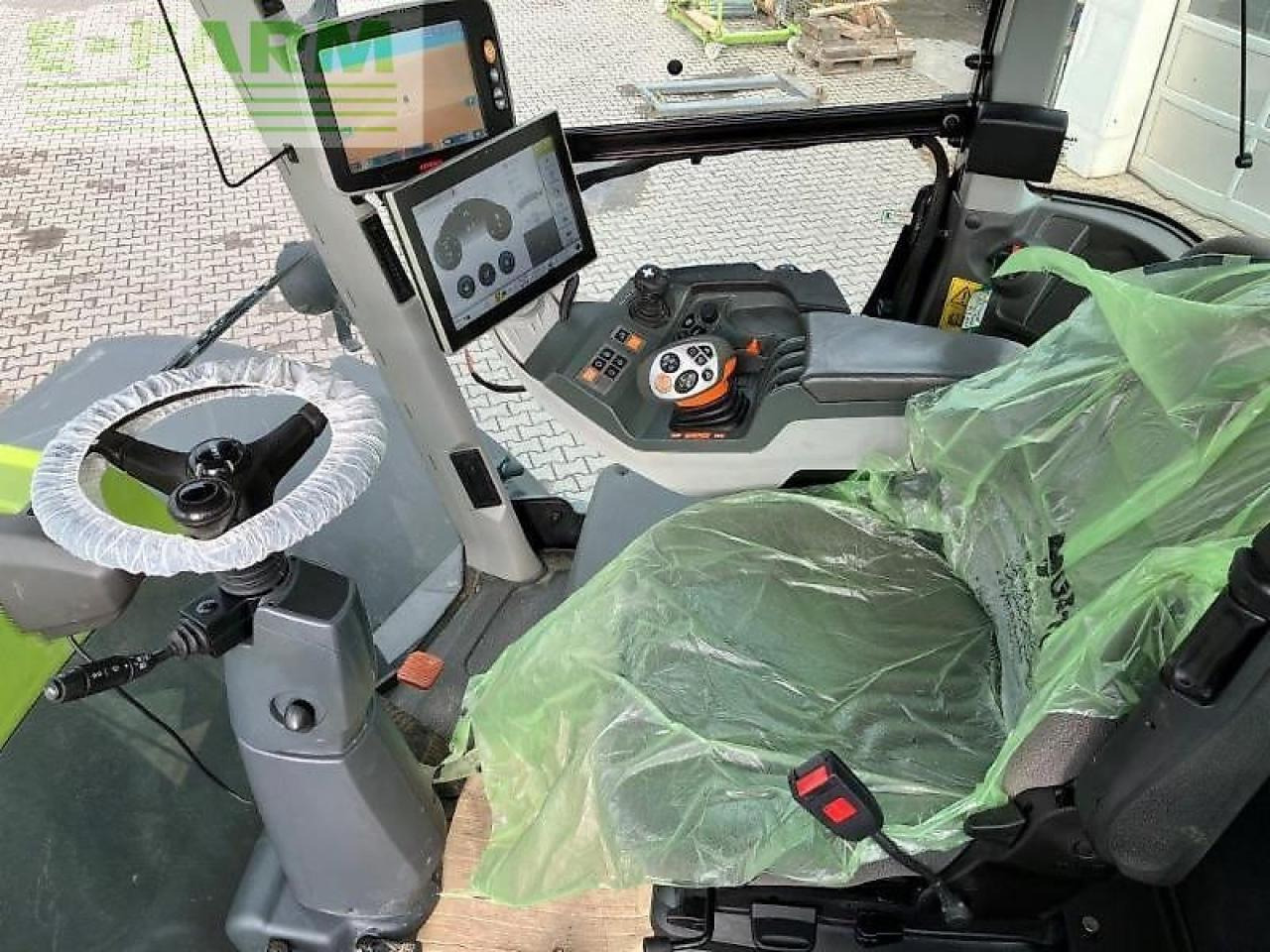 Tractor CLAAS xerion 5000 trac: afbeelding 7