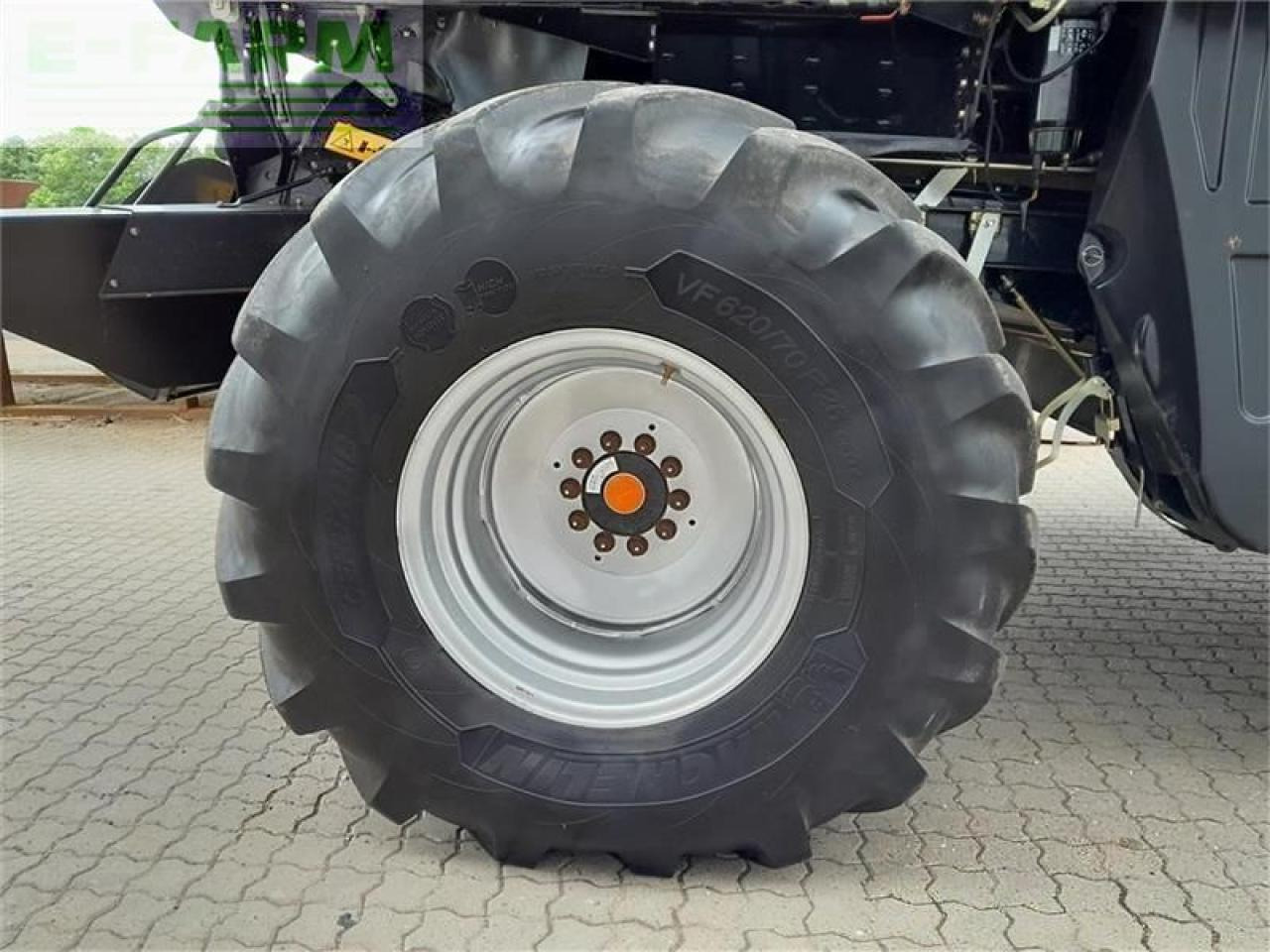 Case-IH axial flow 8240 med 30 fods vario skærebord - Maaidorser: afbeelding 5 Case-IH axial flow 8240 med 30 fods vario skærebord - Maaidorser: afbeelding 5