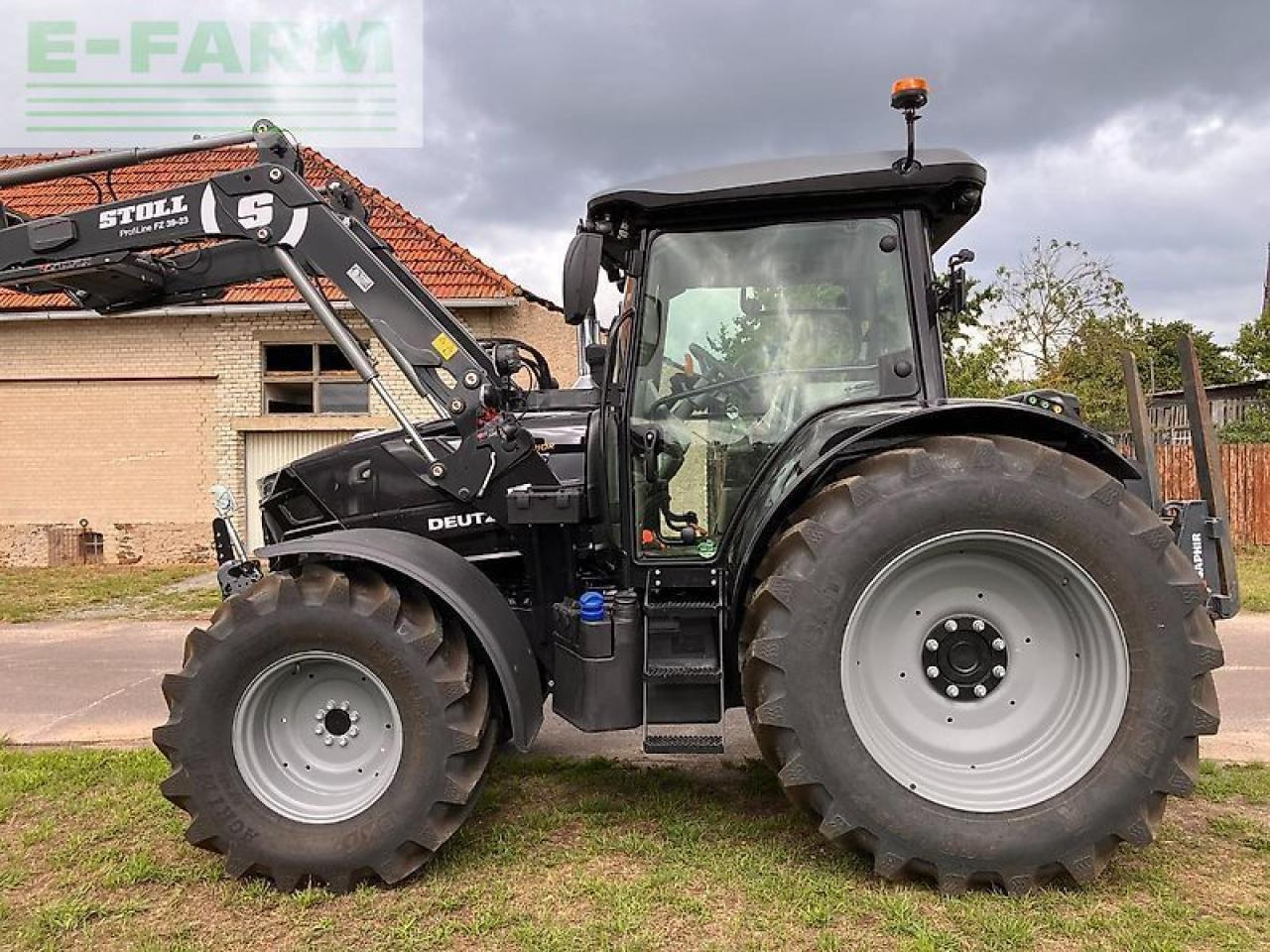 Deutz-Fahr 6135 c ttv mit stoll frontlader TTV - Tractor: afbeelding 2 Deutz-Fahr 6135 c ttv mit stoll frontlader TTV - Tractor: afbeelding 2
