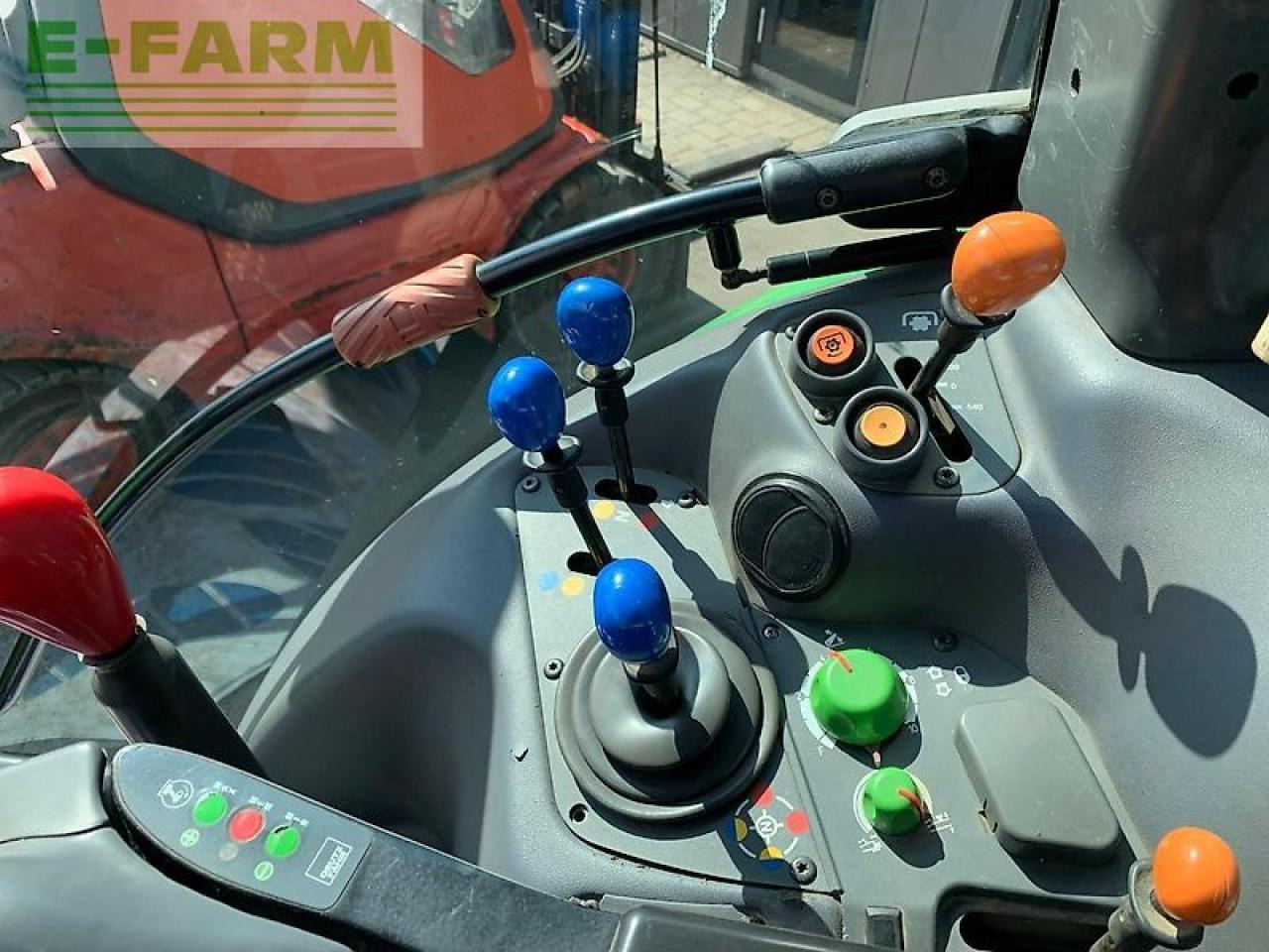Deutz-Fahr agrotron 165 mk 3 mit fkh und fzw - Tractor: afbeelding 5 Deutz-Fahr agrotron 165 mk 3 mit fkh und fzw - Tractor: afbeelding 5