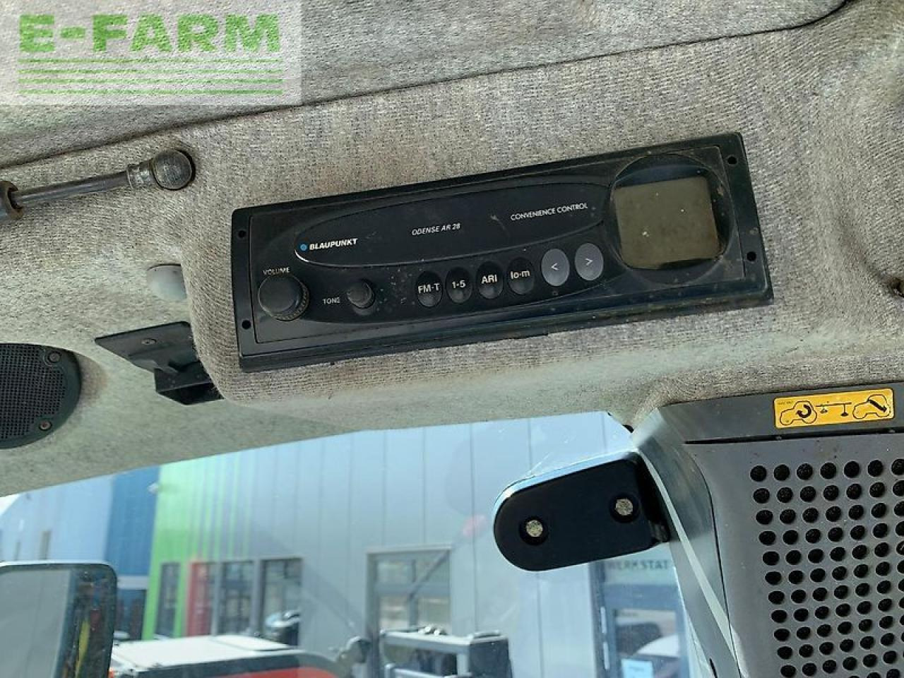 Deutz-Fahr agrotron 165 mk 3 mit fkh und fzw - Tractor: afbeelding 4 Deutz-Fahr agrotron 165 mk 3 mit fkh und fzw - Tractor: afbeelding 4
