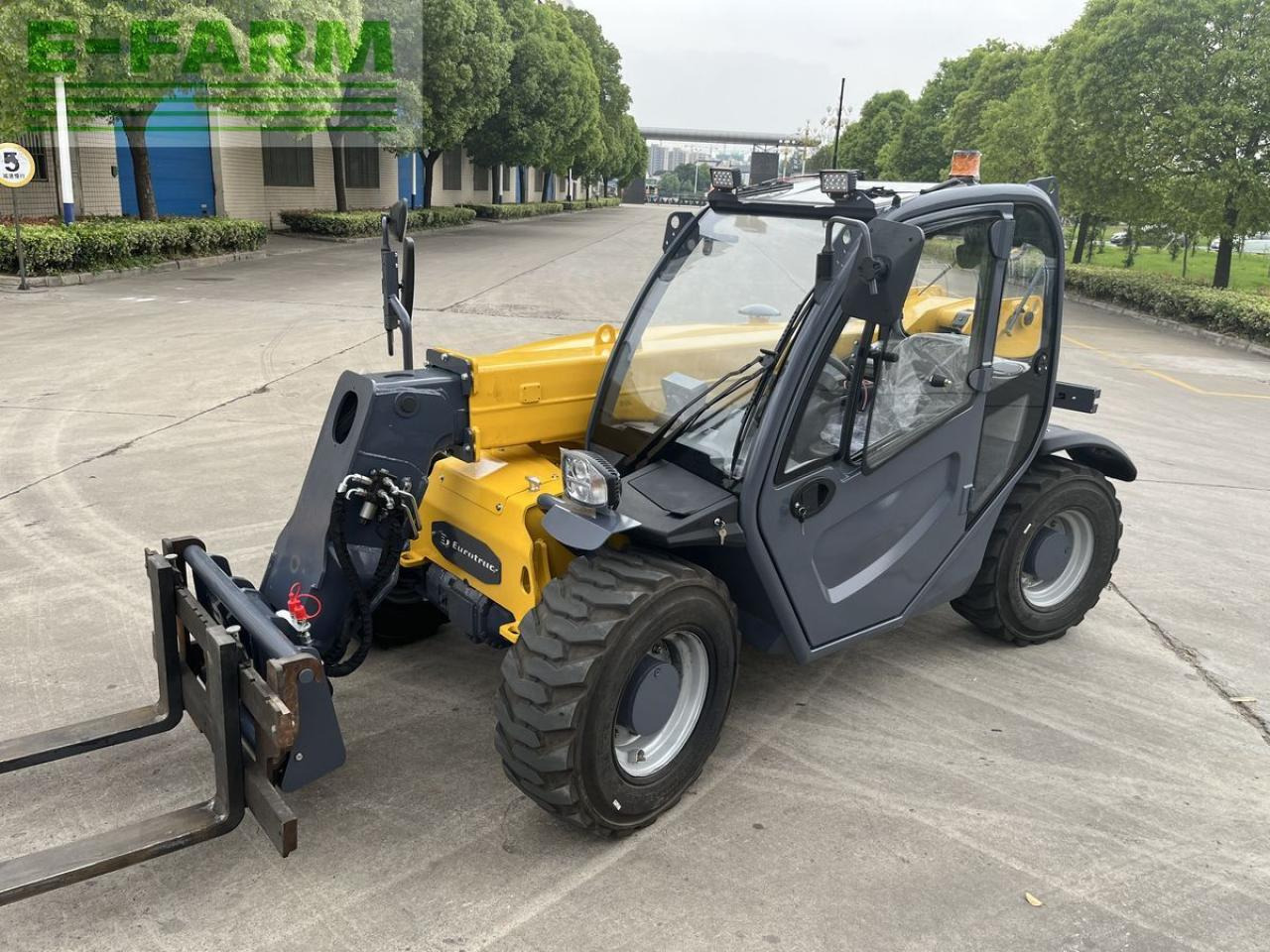 Eurotrac th 25.6 - Minigraafmachine: afbeelding 1 Eurotrac th 25.6 - Minigraafmachine: afbeelding 1