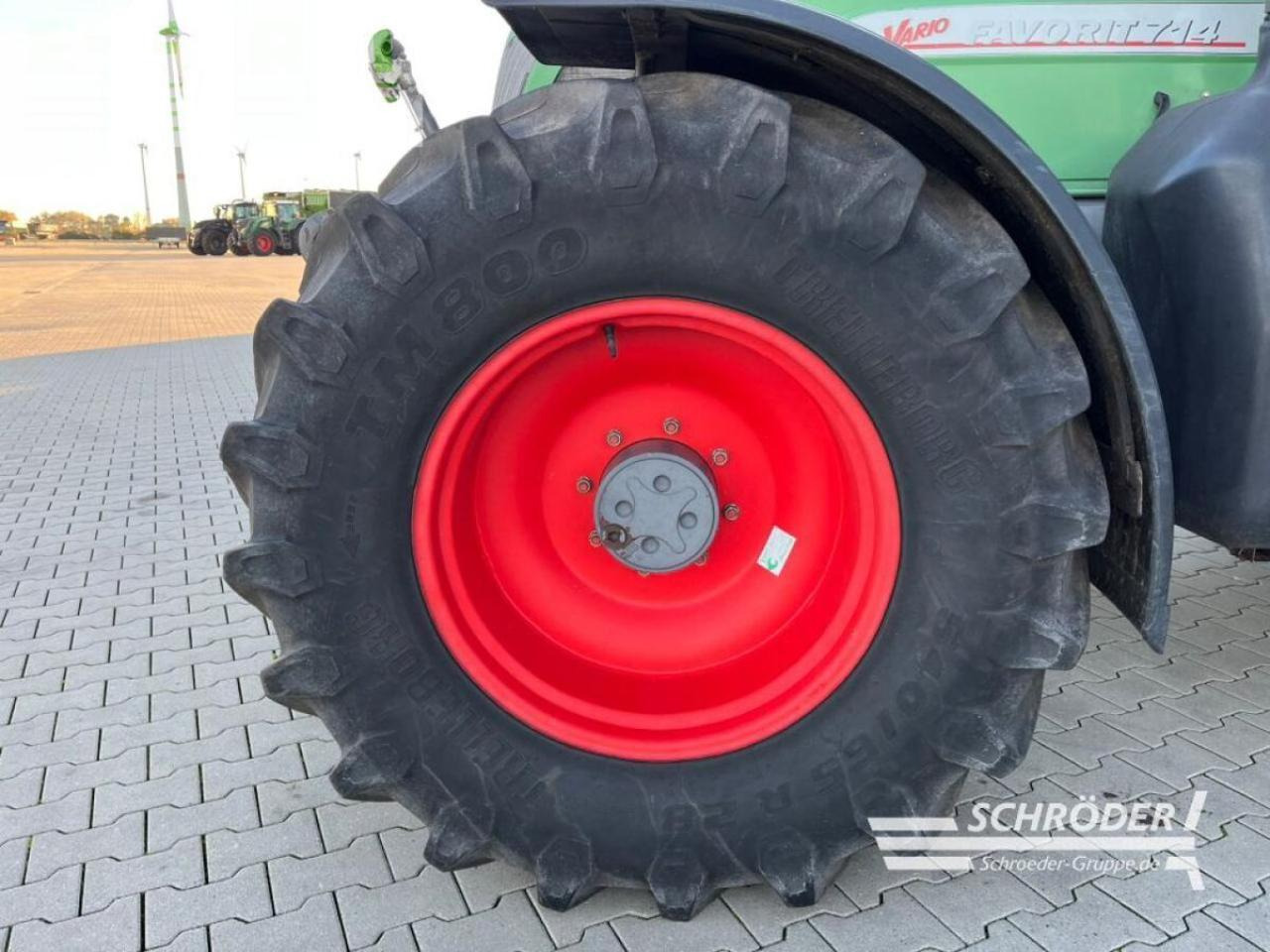 Tractor Fendt 714 vario: afbeelding 10 Tractor Fendt 714 vario: afbeelding 10