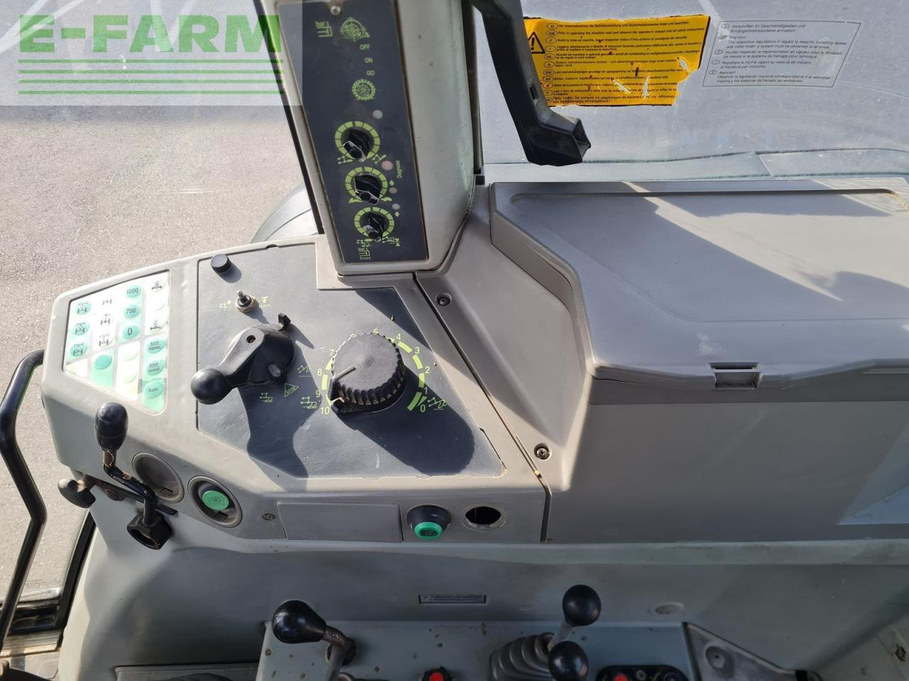 Fendt favorit 818 - Tractor: afbeelding 2 Fendt favorit 818 - Tractor: afbeelding 2