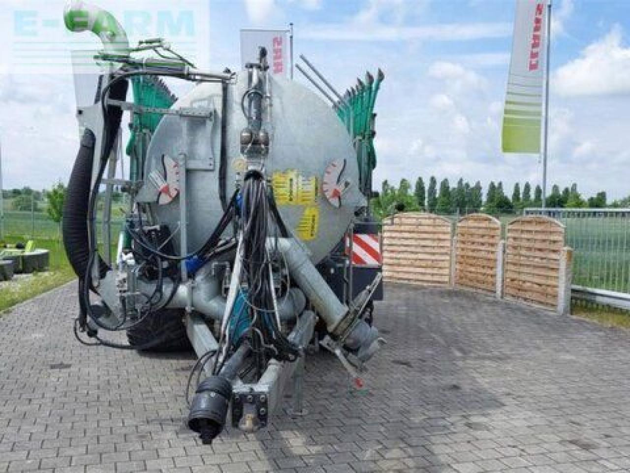 Fliegl pfw 16000 tandem fox - Mesttank: afbeelding 3 Fliegl pfw 16000 tandem fox - Mesttank: afbeelding 3