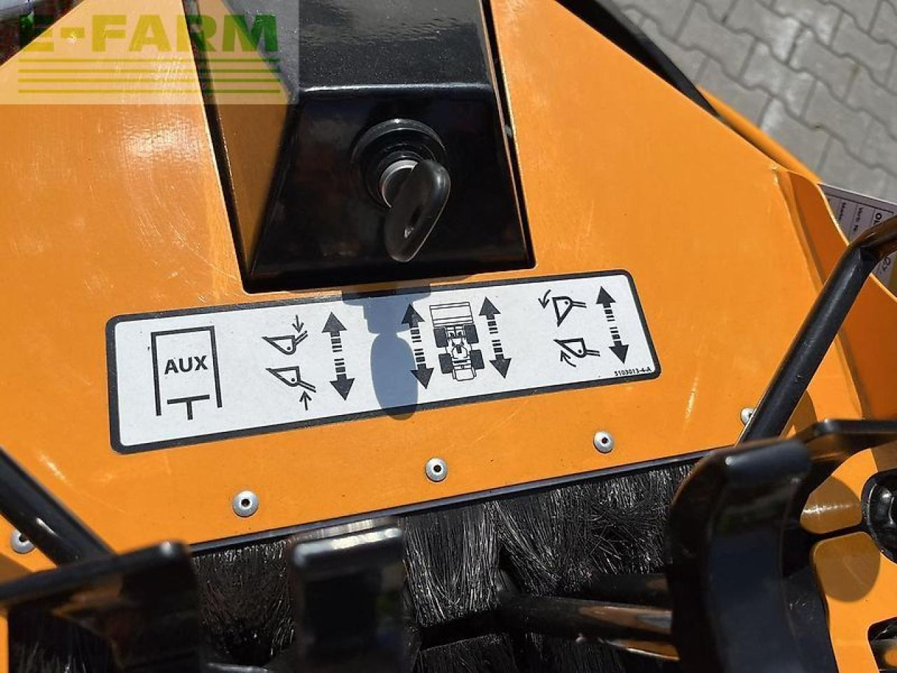 Giant sk 202d neuwertig inkl. schaufel & pg - Minigraafmachine: afbeelding 2 Giant sk 202d neuwertig inkl. schaufel & pg - Minigraafmachine: afbeelding 2