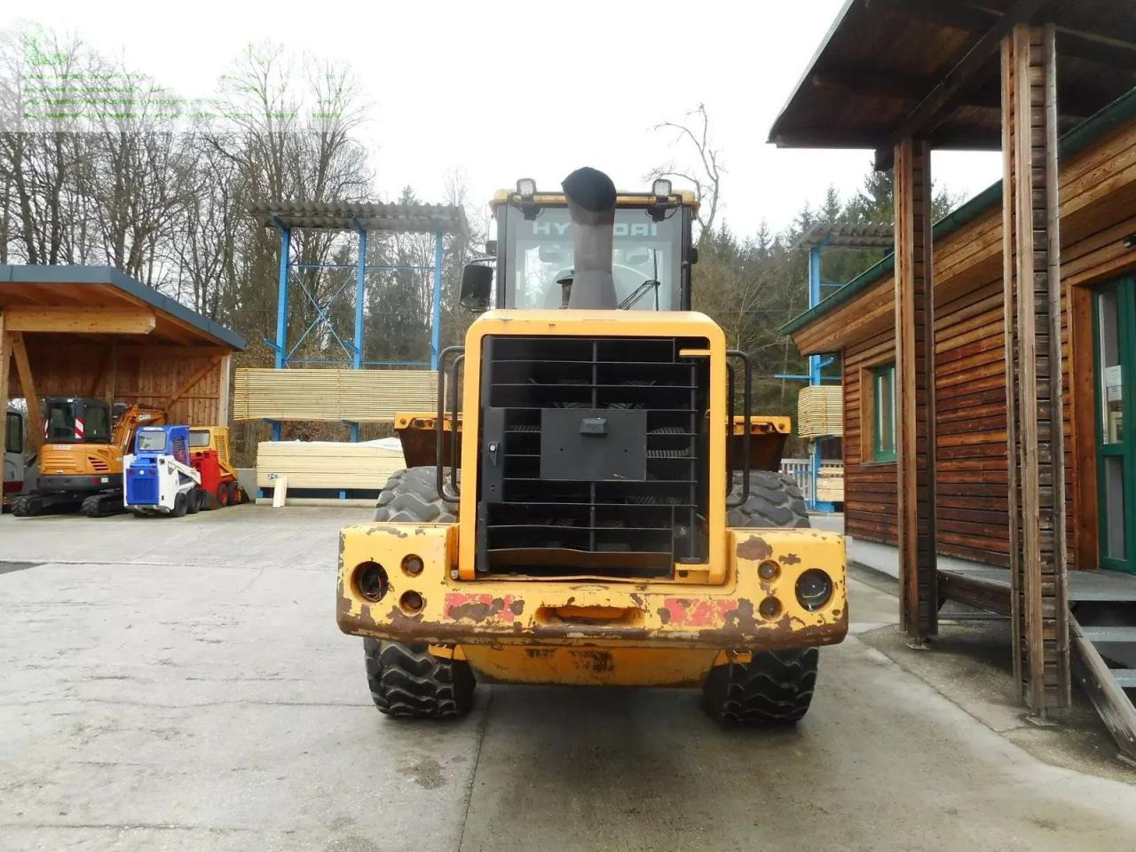 Hyundai hl740-7 mit hochkippschaufel u. volvo sw - Minigraafmachine: afbeelding 3 Hyundai hl740-7 mit hochkippschaufel u. volvo sw - Minigraafmachine: afbeelding 3