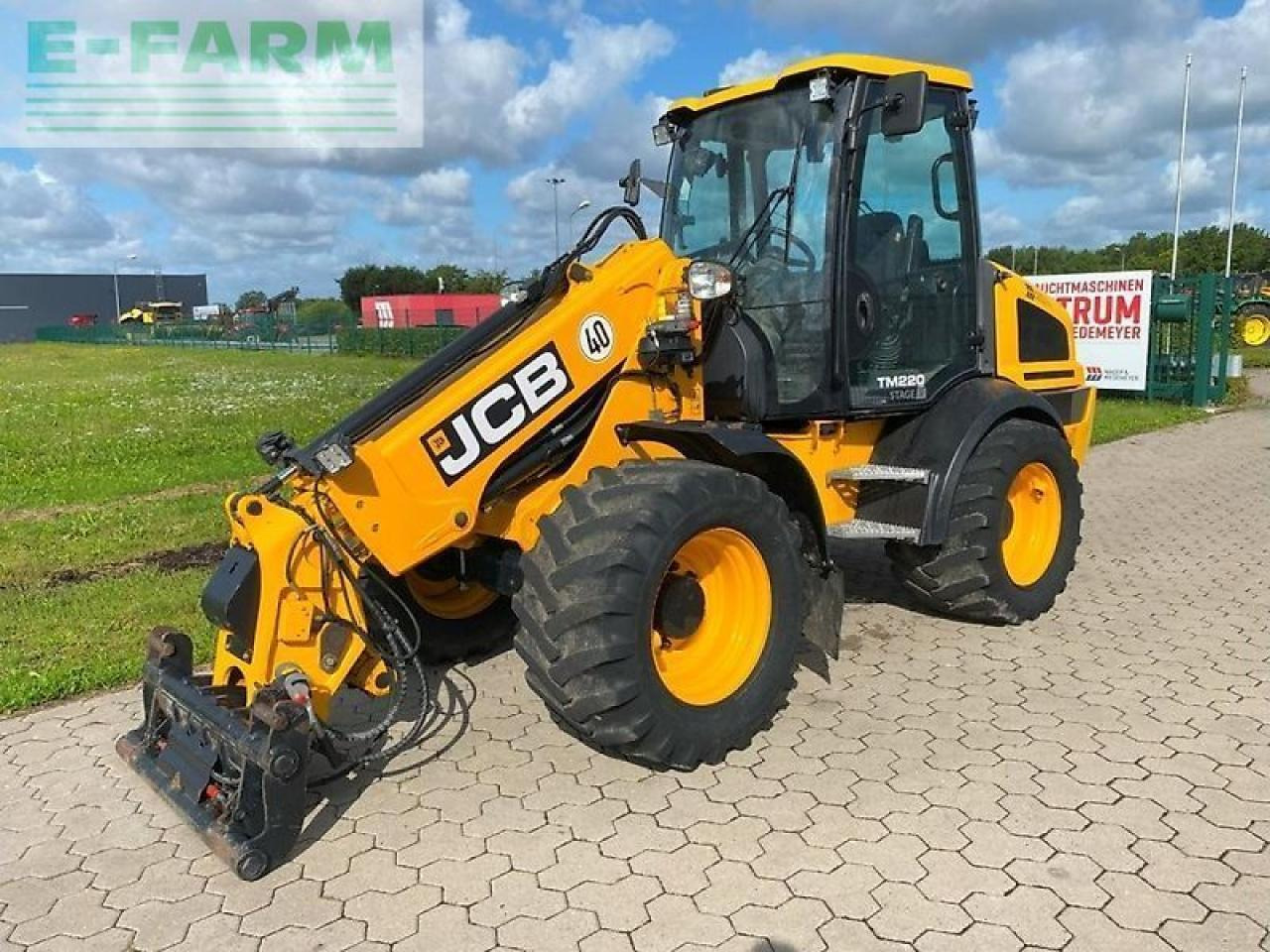 JCB tm 220 - 40 km/h - Verreiker: afbeelding 1 JCB tm 220 - 40 km/h - Verreiker: afbeelding 1