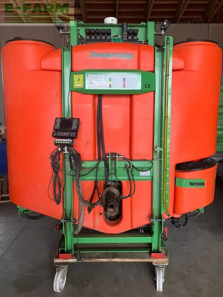 Jessernigg s ng pl 1200 feldspritze mit fronttank gps - Getrokken veldspuit: afbeelding 1 Jessernigg s ng pl 1200 feldspritze mit fronttank gps - Getrokken veldspuit: afbeelding 1