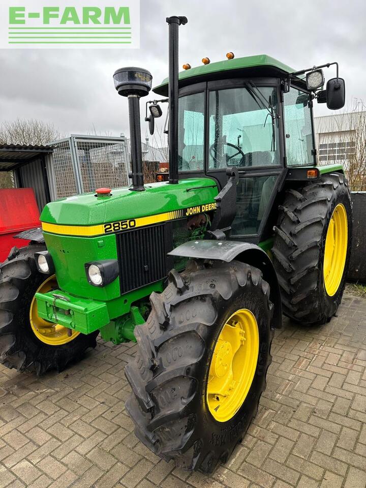 John Deere 2850 - Tractor: afbeelding 2 John Deere 2850 - Tractor: afbeelding 2