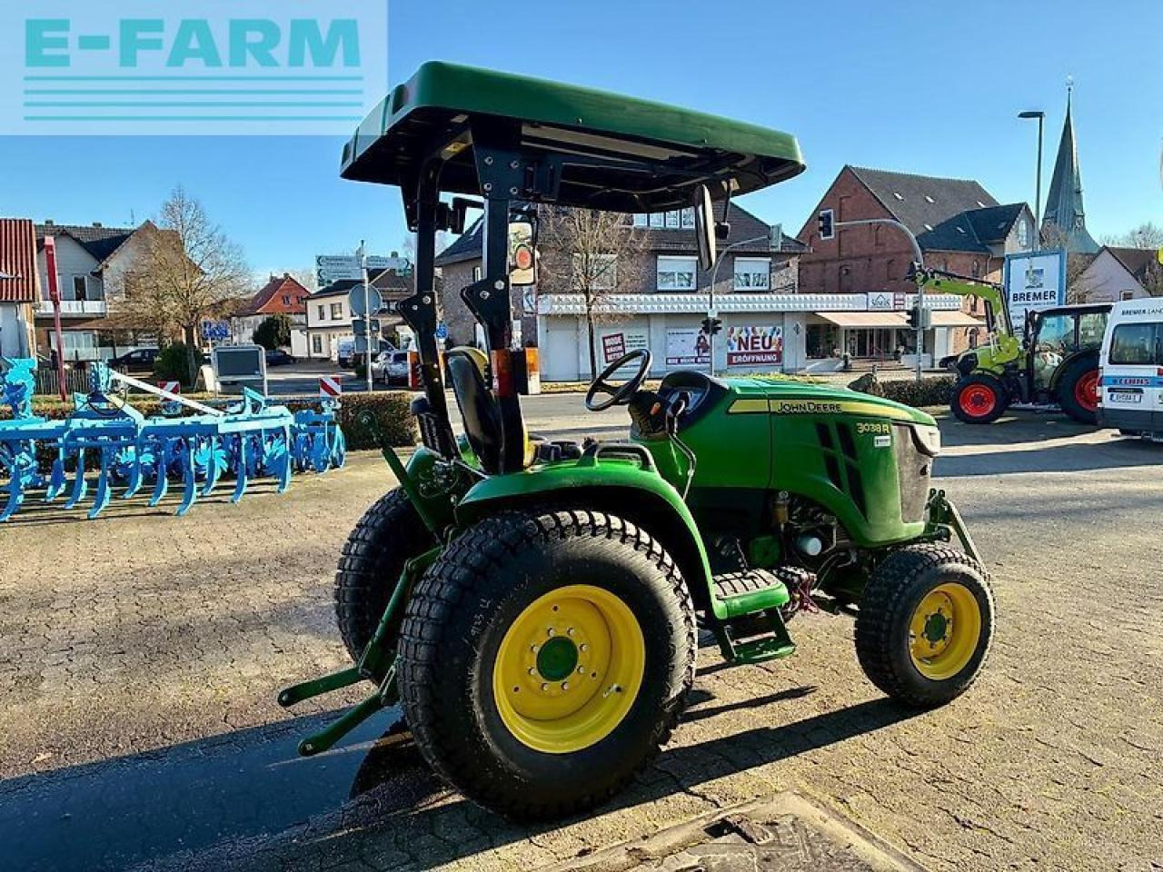 John Deere 3038-r 1235std. fkh & fzw - Tractor: afbeelding 4 John Deere 3038-r 1235std. fkh & fzw - Tractor: afbeelding 4