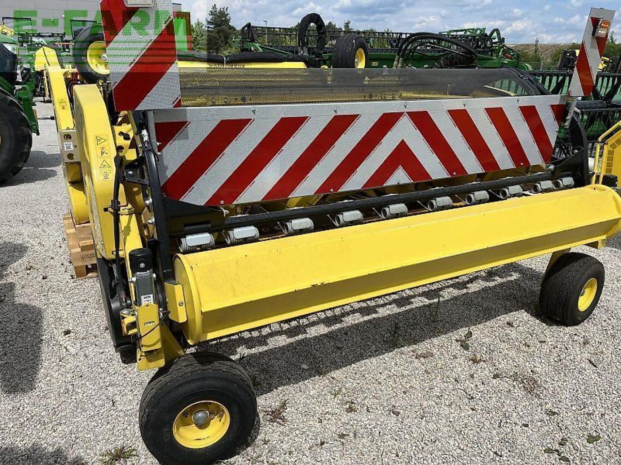 John Deere 30r - Hakselaar toebehoor: afbeelding 1 John Deere 30r - Hakselaar toebehoor: afbeelding 1