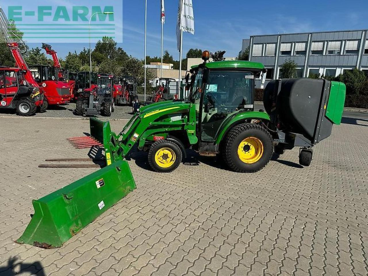 John Deere 3720 - Tractor: afbeelding 2 John Deere 3720 - Tractor: afbeelding 2