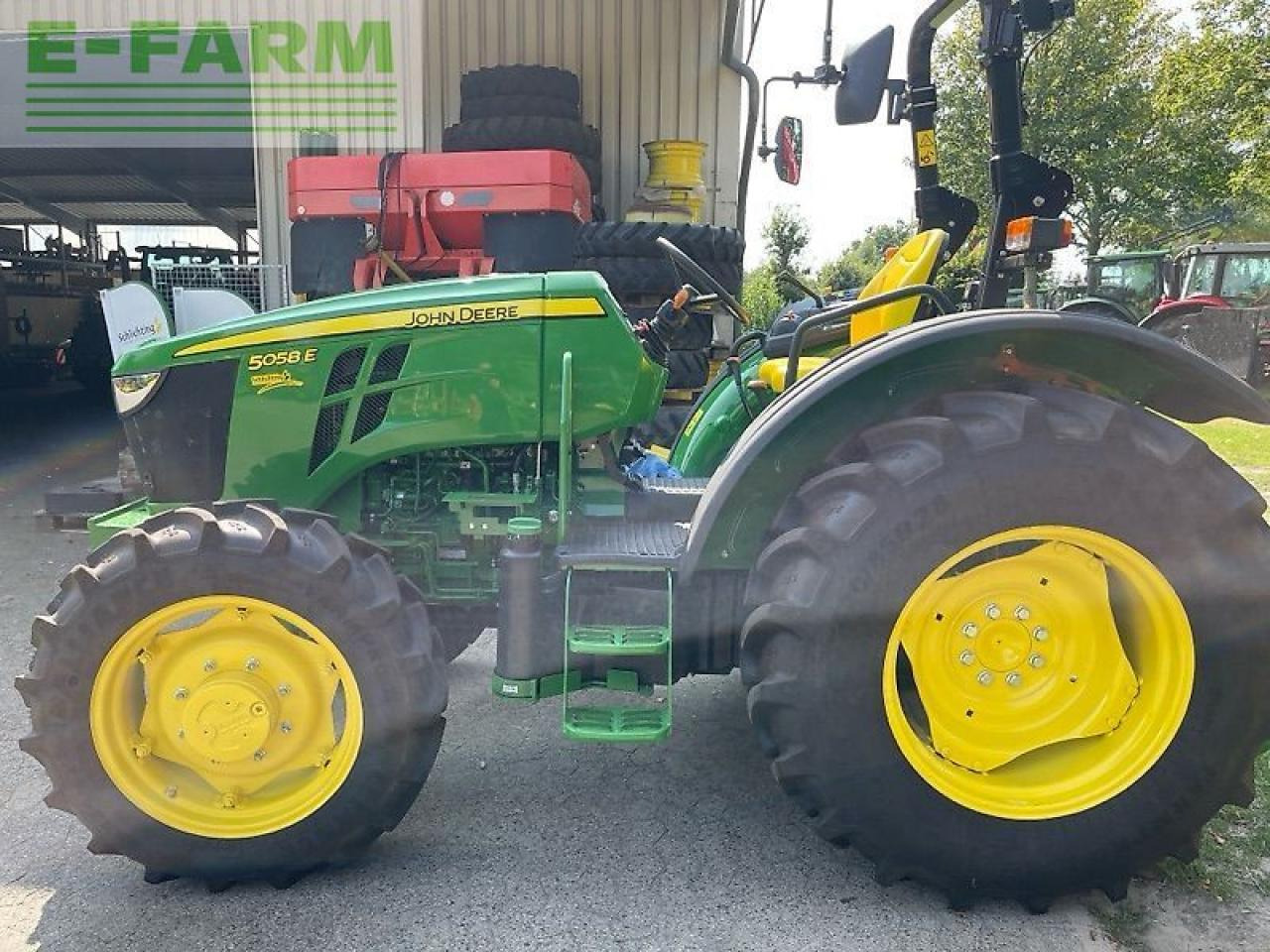 John Deere 5058e - Tractor: afbeelding 3 John Deere 5058e - Tractor: afbeelding 3