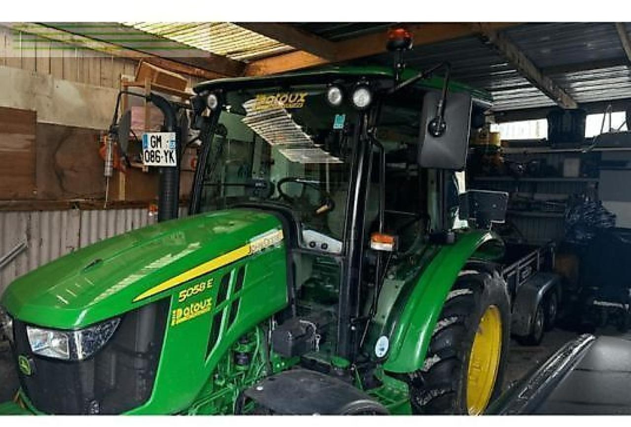 John Deere 5058e - Tractor: afbeelding 1 John Deere 5058e - Tractor: afbeelding 1