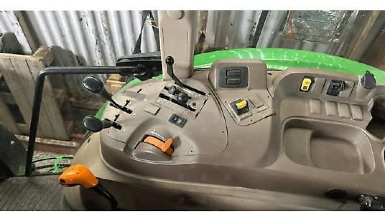 John Deere 5058e - Tractor: afbeelding 5 John Deere 5058e - Tractor: afbeelding 5