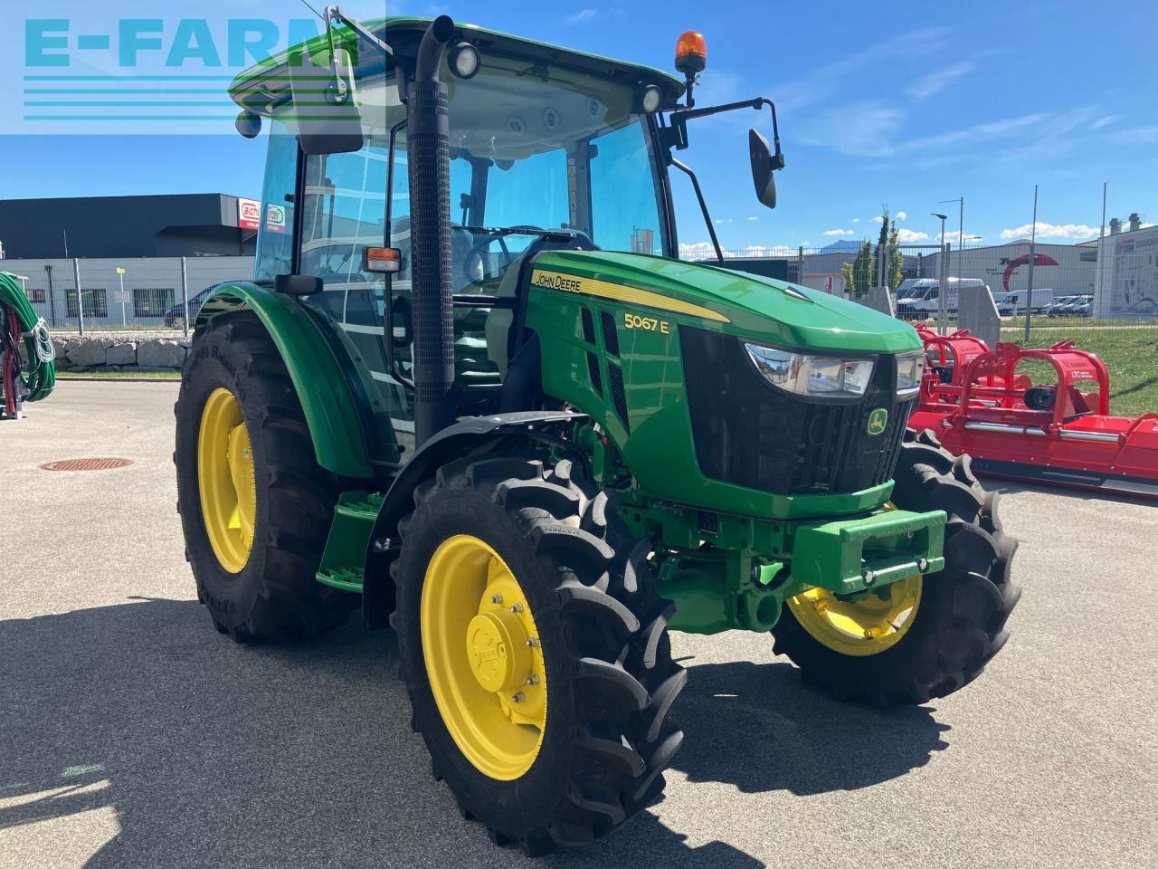John Deere 5067E - Tractor: afbeelding 3 John Deere 5067E - Tractor: afbeelding 3