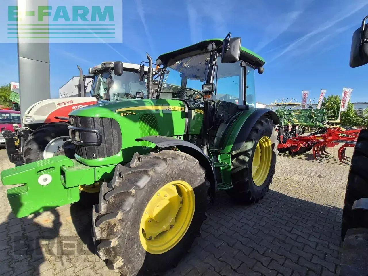 John Deere 5070 m - Tractor: afbeelding 1 John Deere 5070 m - Tractor: afbeelding 1