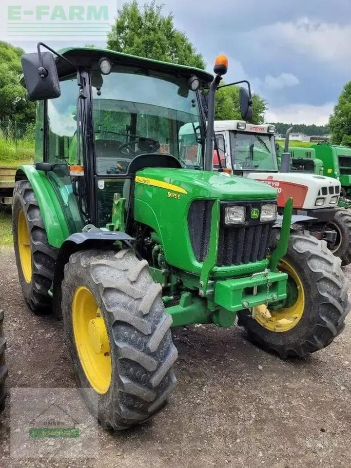 John Deere 5075 e - Tractor: afbeelding 2 John Deere 5075 e - Tractor: afbeelding 2