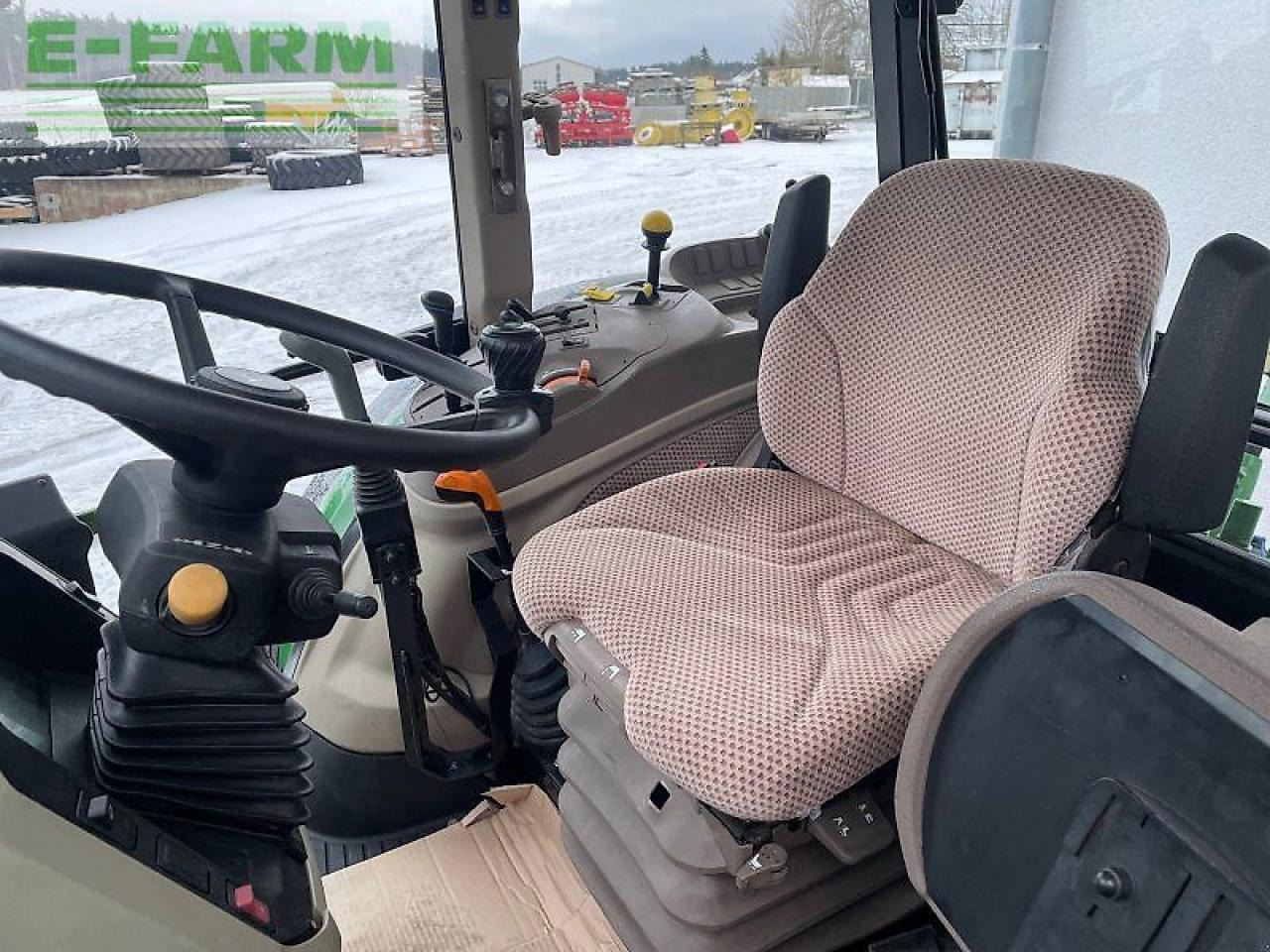 John Deere 5075 m - Tractor: afbeelding 5 John Deere 5075 m - Tractor: afbeelding 5