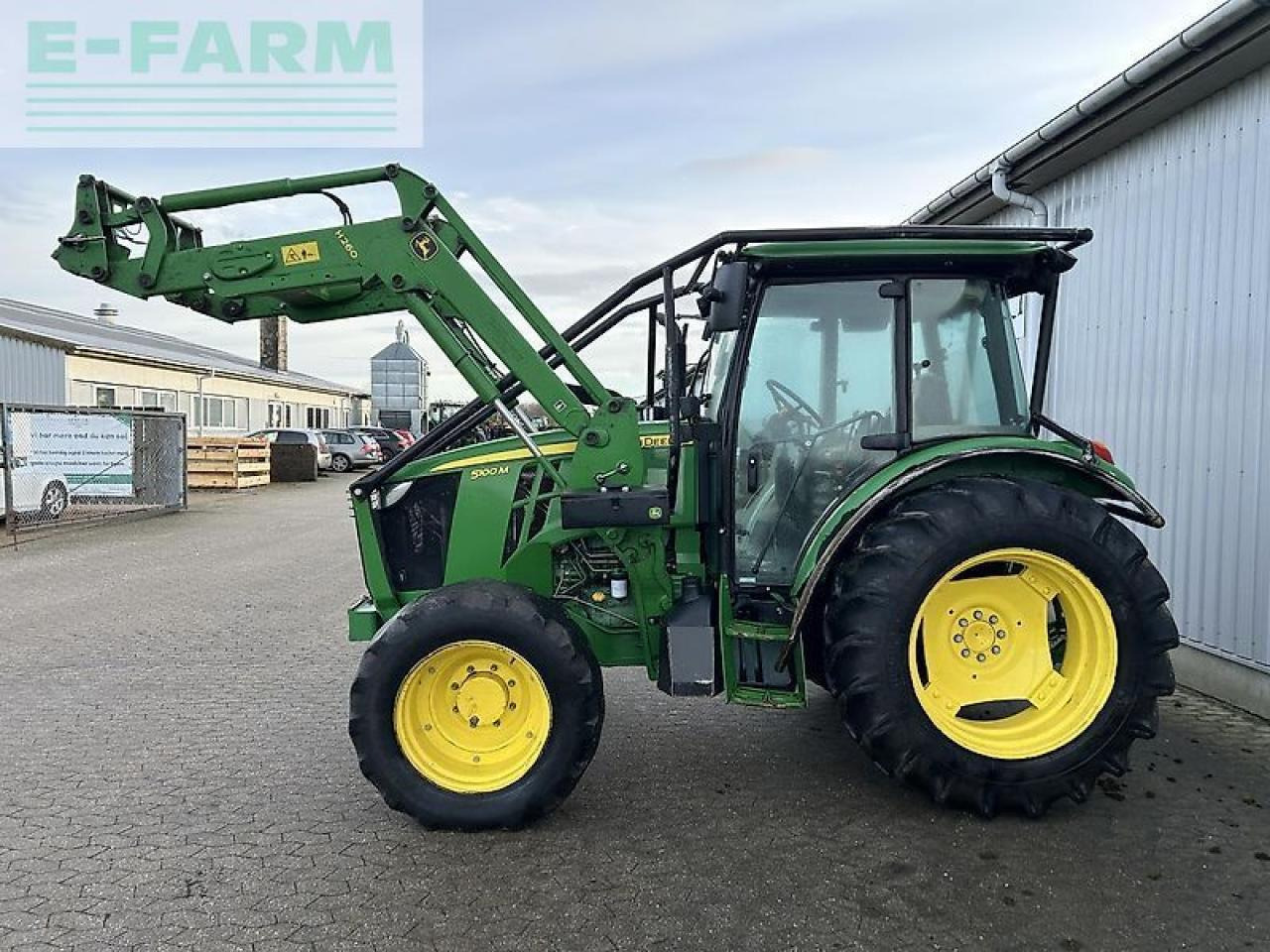 John Deere 5100m - Tractor: afbeelding 2 John Deere 5100m - Tractor: afbeelding 2