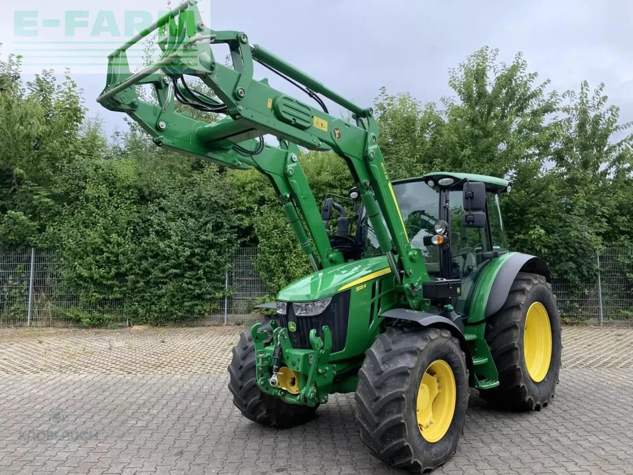 John Deere 5125r - Tractor: afbeelding 1 John Deere 5125r - Tractor: afbeelding 1
