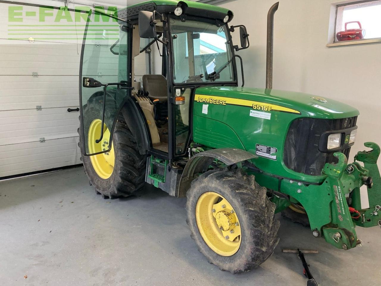 John Deere 5515F - Tractor: afbeelding 3 John Deere 5515F - Tractor: afbeelding 3