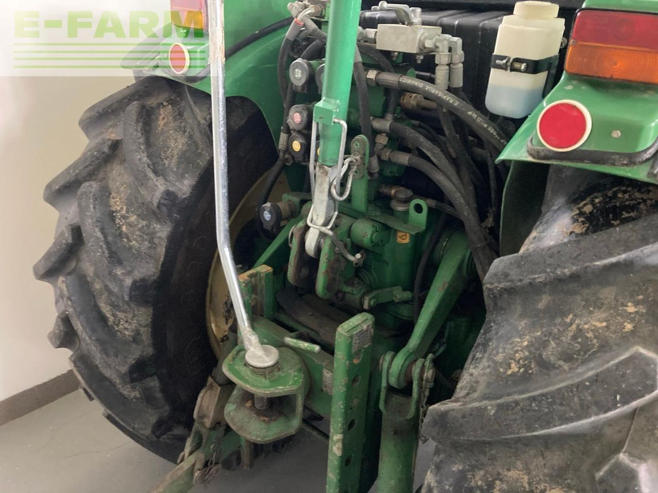 John Deere 5515F - Tractor: afbeelding 5 John Deere 5515F - Tractor: afbeelding 5