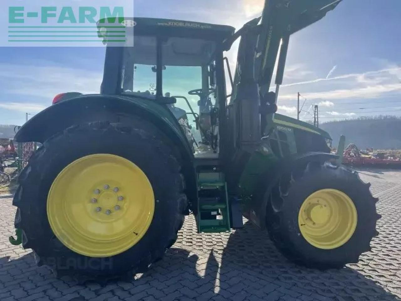 John Deere 6100m - Tractor: afbeelding 3 John Deere 6100m - Tractor: afbeelding 3