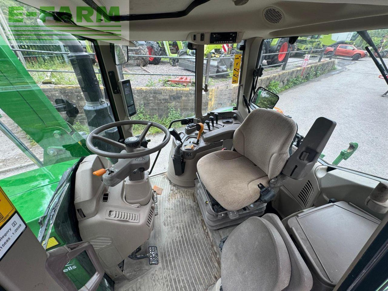 John Deere 6110M - Tractor: afbeelding 2 John Deere 6110M - Tractor: afbeelding 2