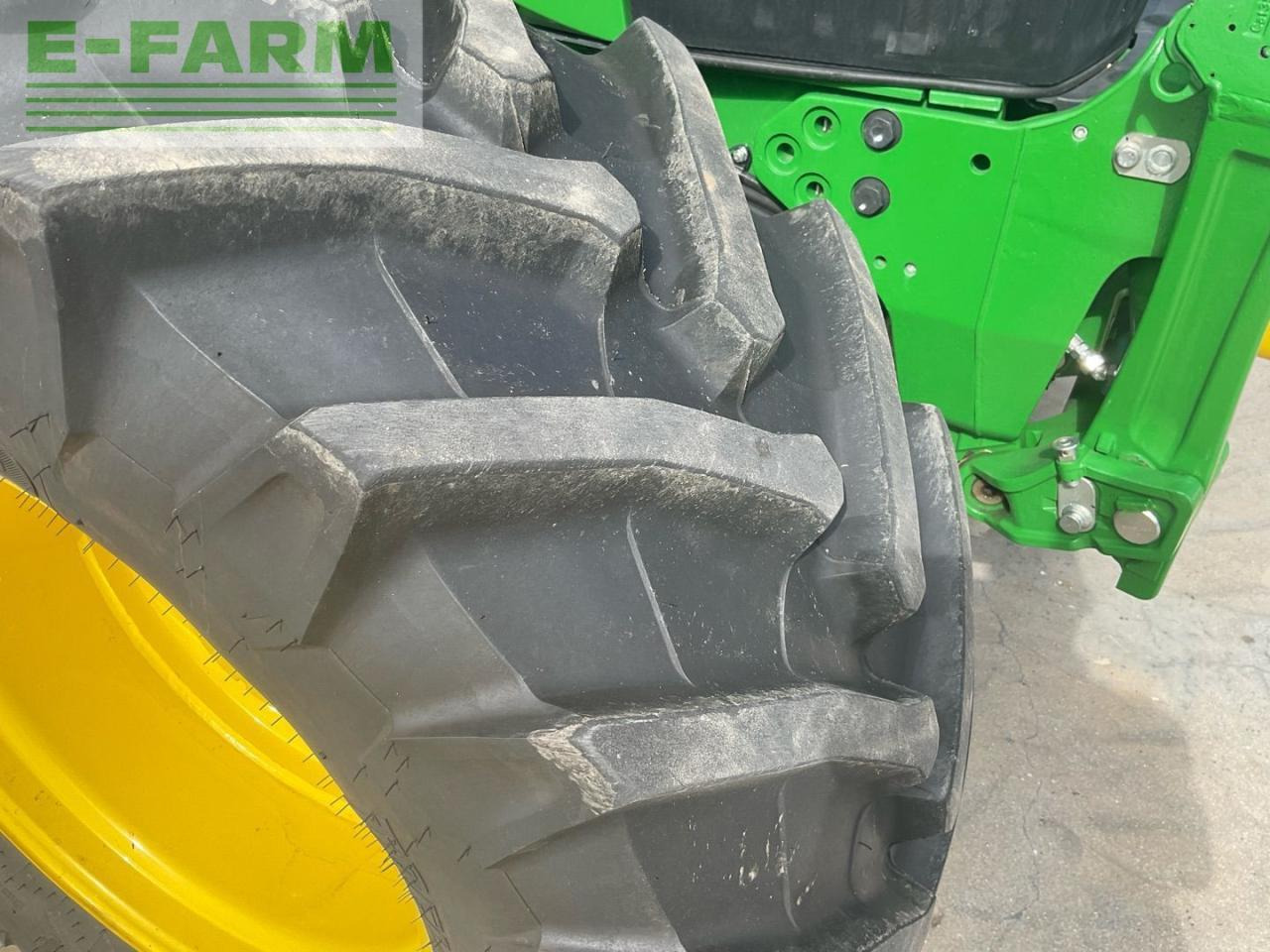 Tractor John Deere 6120M: afbeelding 12