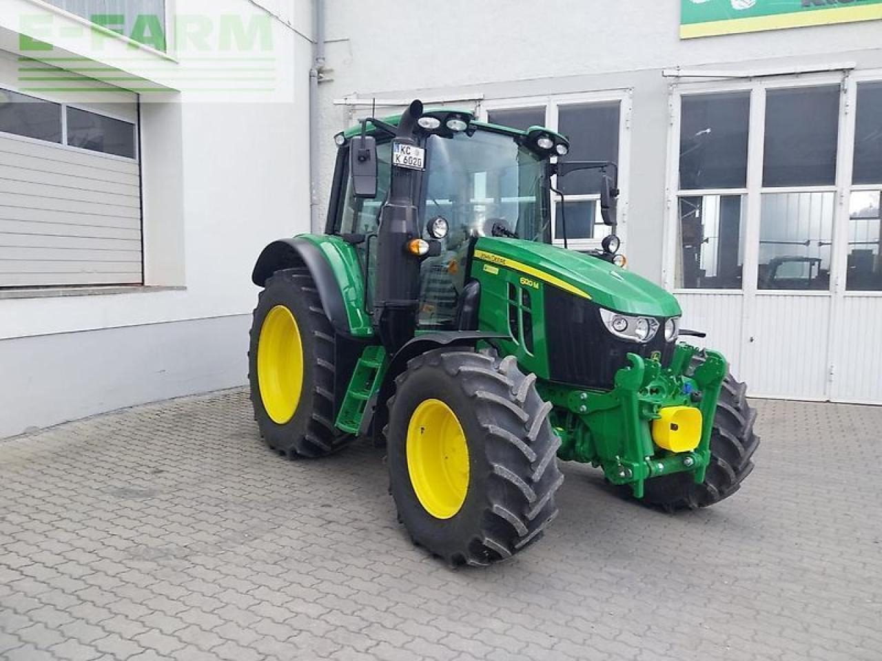 John Deere 6120m - Tractor: afbeelding 2 John Deere 6120m - Tractor: afbeelding 2