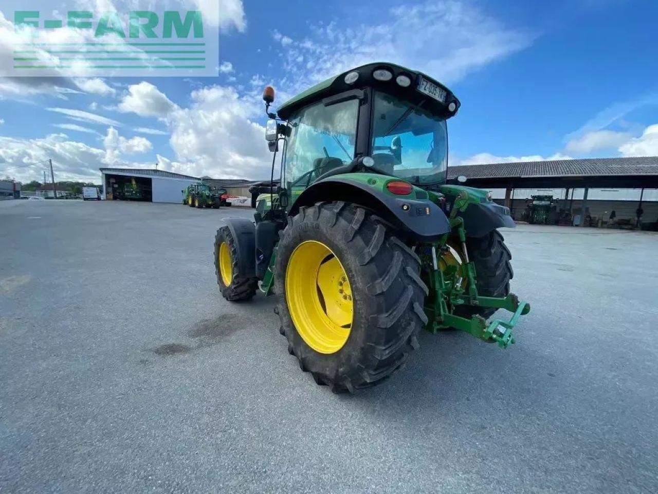 John Deere 6120r - Tractor: afbeelding 3 John Deere 6120r - Tractor: afbeelding 3