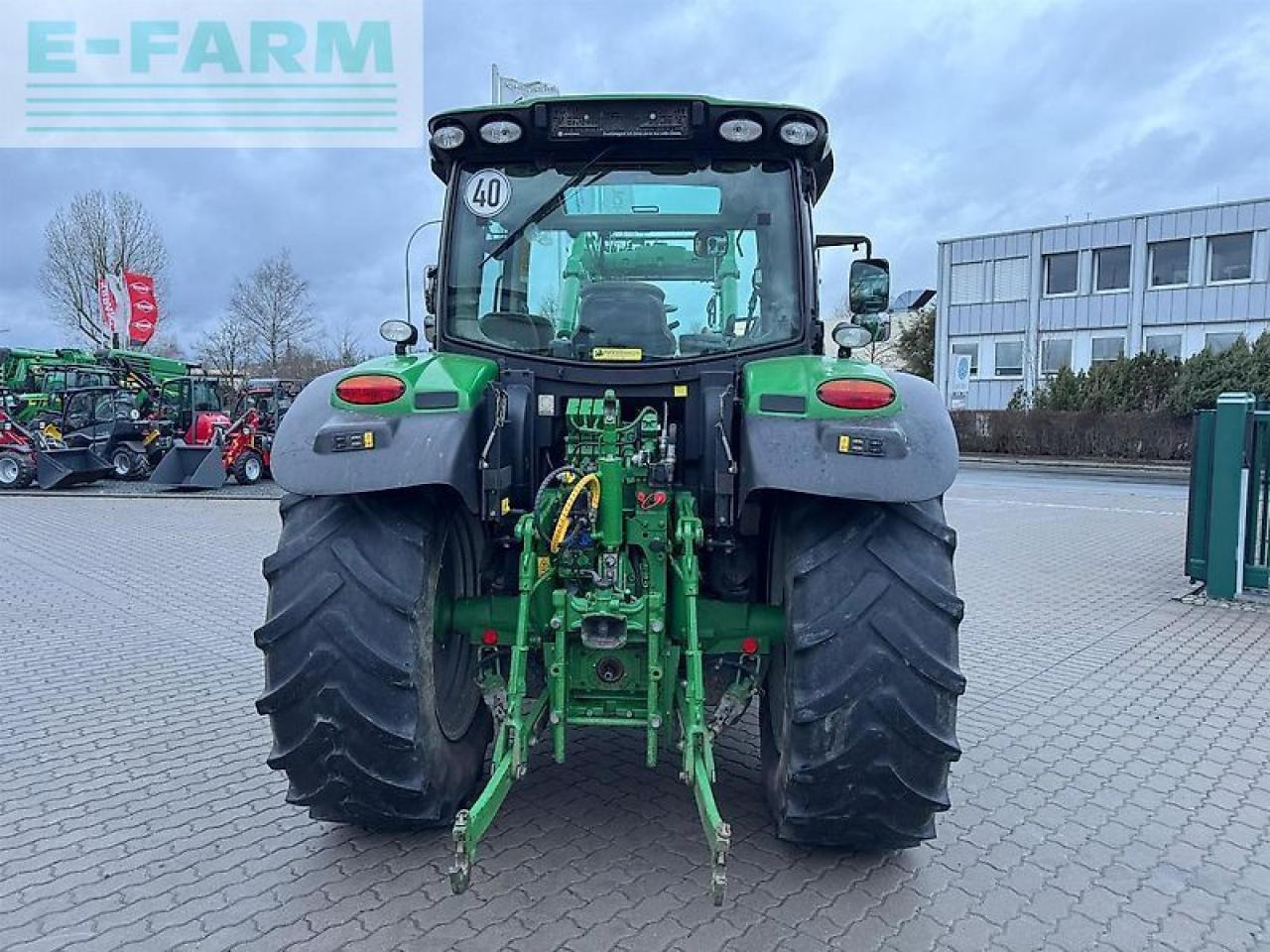 John Deere 6120r - Tractor: afbeelding 5 John Deere 6120r - Tractor: afbeelding 5