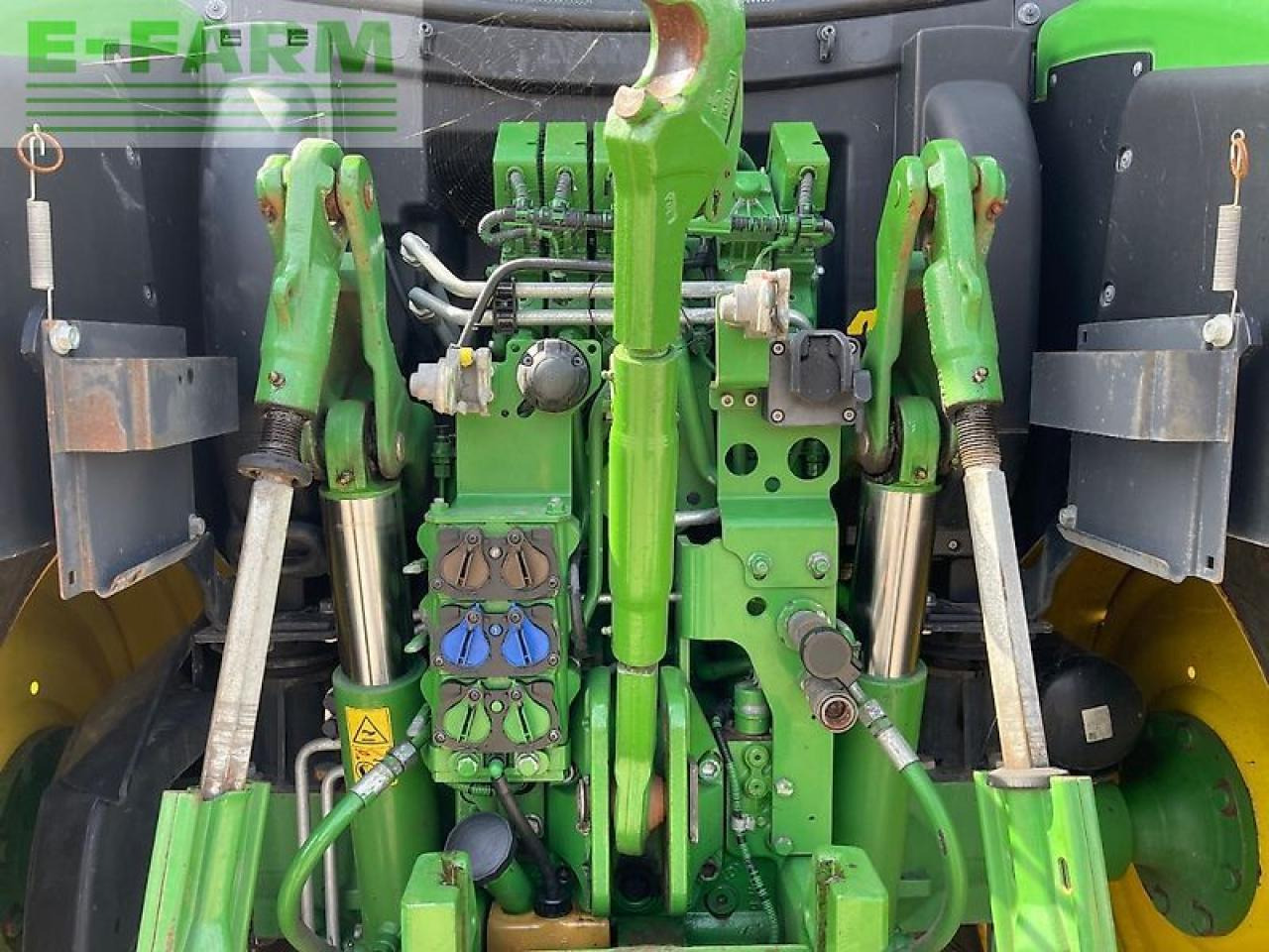 John Deere 6130r - Tractor: afbeelding 4 John Deere 6130r - Tractor: afbeelding 4