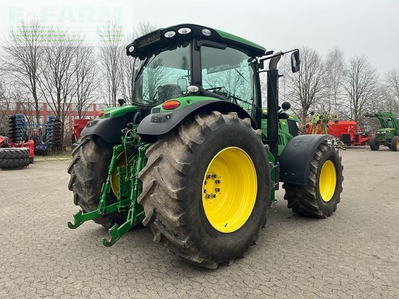 John Deere 6150 r - Tractor: afbeelding 2 John Deere 6150 r - Tractor: afbeelding 2