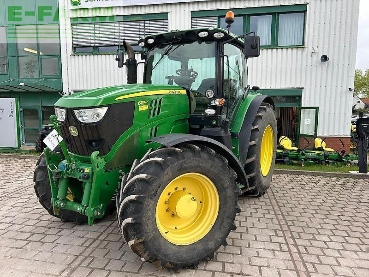 John Deere 6150r - Tractor: afbeelding 1 John Deere 6150r - Tractor: afbeelding 1