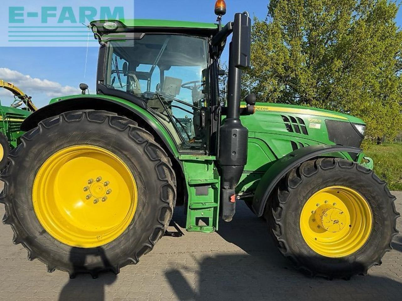 John Deere 6155r - Tractor: afbeelding 4 John Deere 6155r - Tractor: afbeelding 4